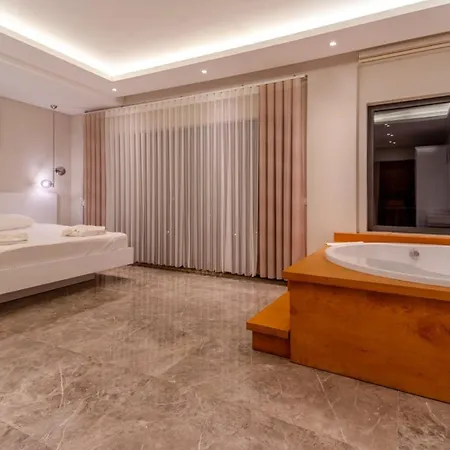 Villa Akbel 3 Bedroom 5346 *